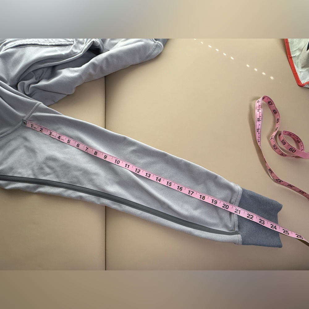 Lululemon men’s Jacket - Picture 8 of 11